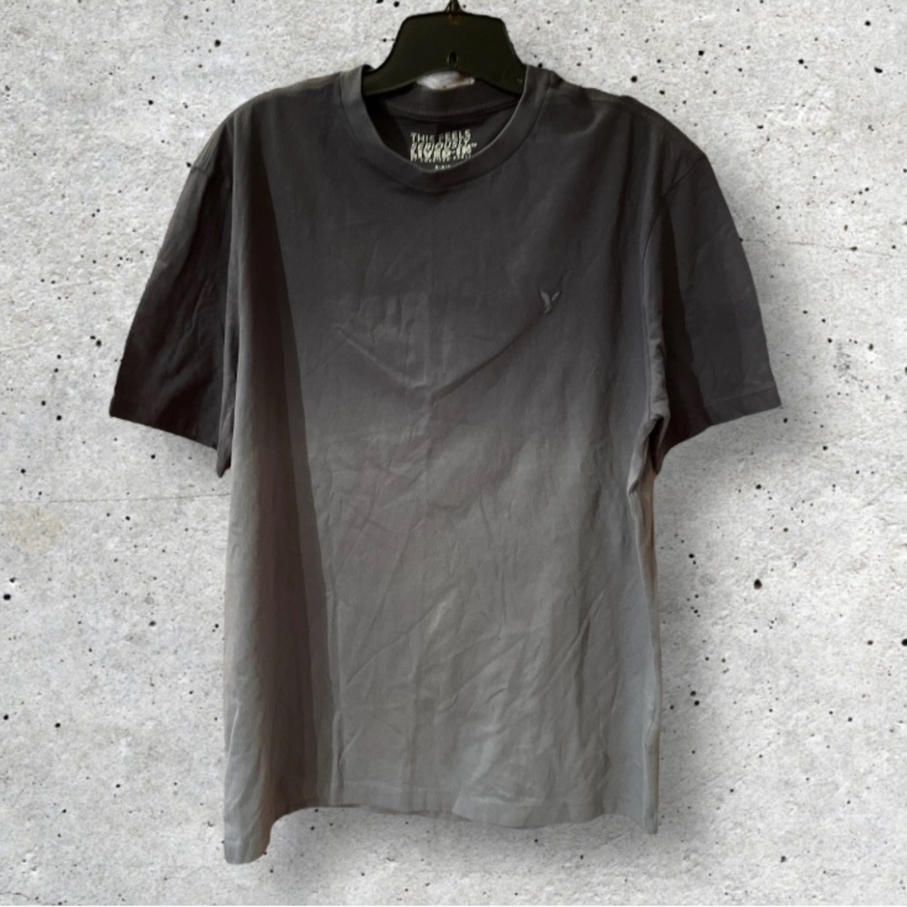 NWOT American Eagle Men’s Ombre Dip Dye Logo Tee Shirt